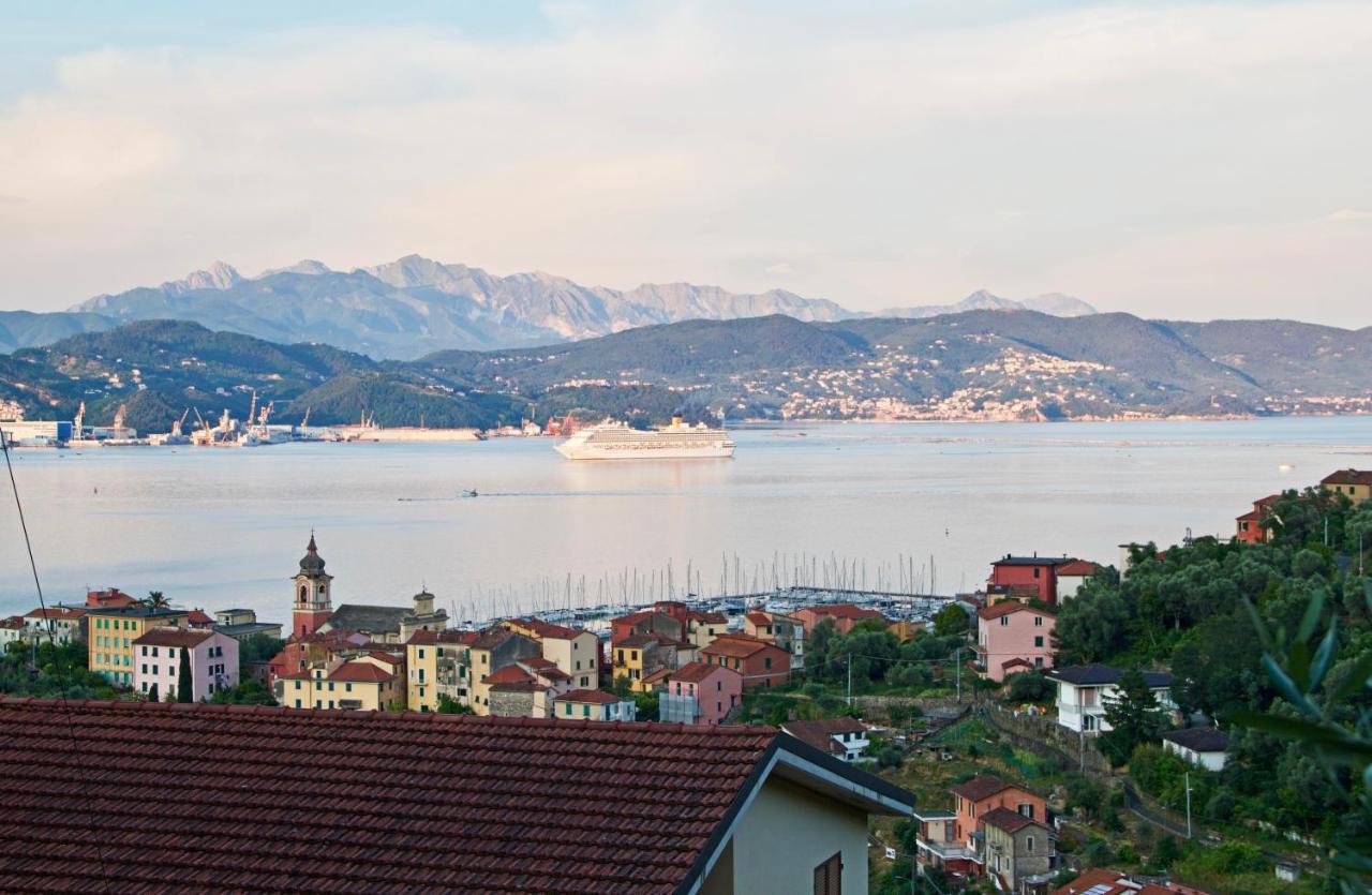 La Terrazza Con L'Ulivo - Guesthouse Con Terrazza E Vista Sul Golfo Dei Poeti 라스페치아 외부 사진